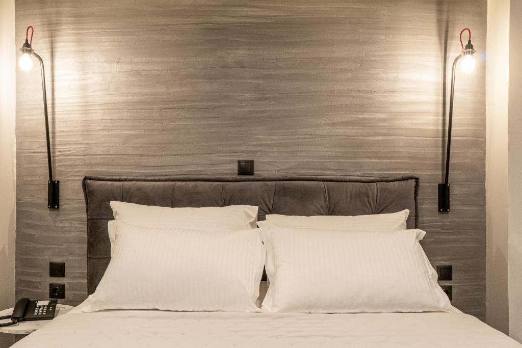 Δίκλινο Δωμάτιο - με 1 διπλό ή 2 μονά κρεβάτια Δίκλινο Δωμάτιο - με 1 διπλό ή 2 μονά κρεβάτια